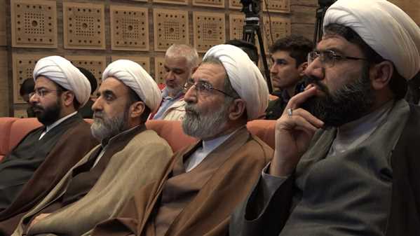 ضرورت تقویت ارتباط علمی متخصصان حوزوی با نهادهای سیاست‌گذاری
